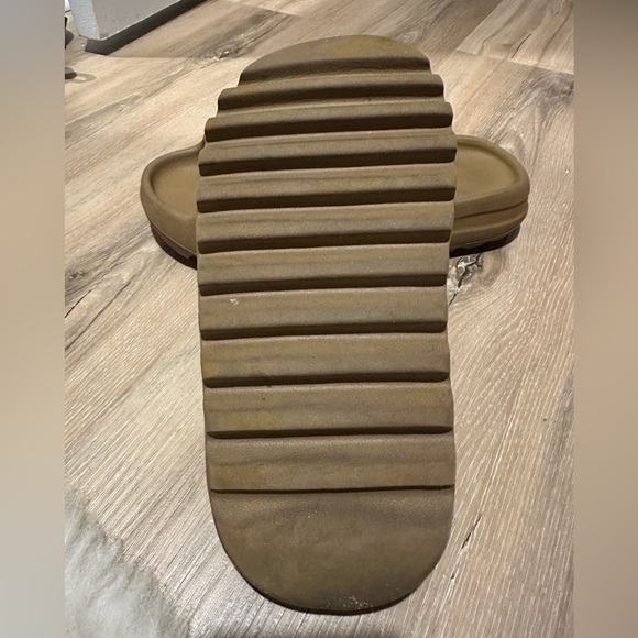 Yeezy slides ochre - Picture 3 of 4